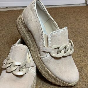 Dolce Vita  Jhenee Espadrille Platform Loafer Ivory Suede Chains Retail $160.00
